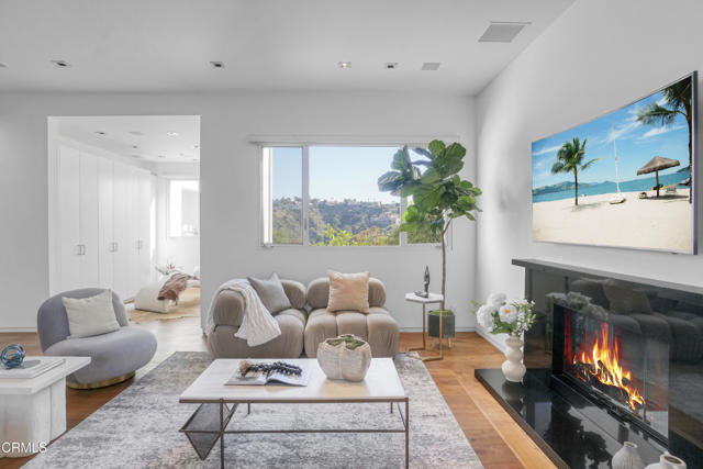 Drew Fenton | 1116 Linda Flora Drive Los Angeles CA | MLS: 7188089