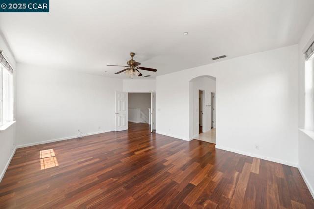 35970 Green Street, Union City CA: https://media.crmls.org/mediaz/c3716a50-4550-4335-803c-bdea1bec24d2.jpg