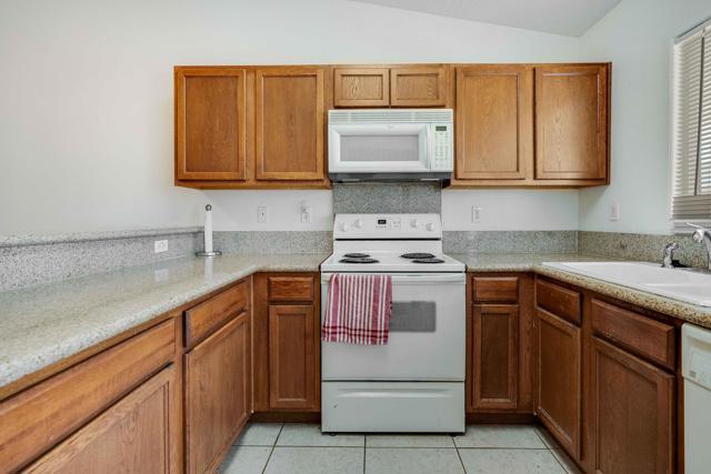 Image 25 of 46 For 1229 Roselle Avenue