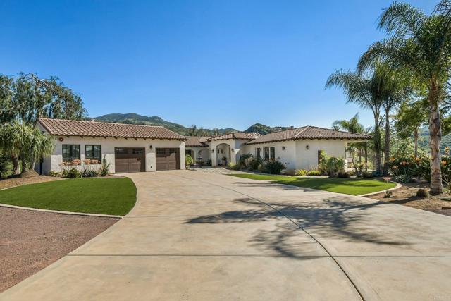 Detail Gallery Image 2 of 50 For 3369 Dehesa Rd, El Cajon,  CA 92019 - 4 Beds | 3/1 Baths