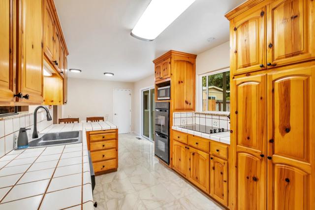 121 Pine Tree Avenue, Aromas CA: https://media.crmls.org/mediaz/c3727ccf-c3aa-4bf2-b19f-0fafe95493c8.jpg