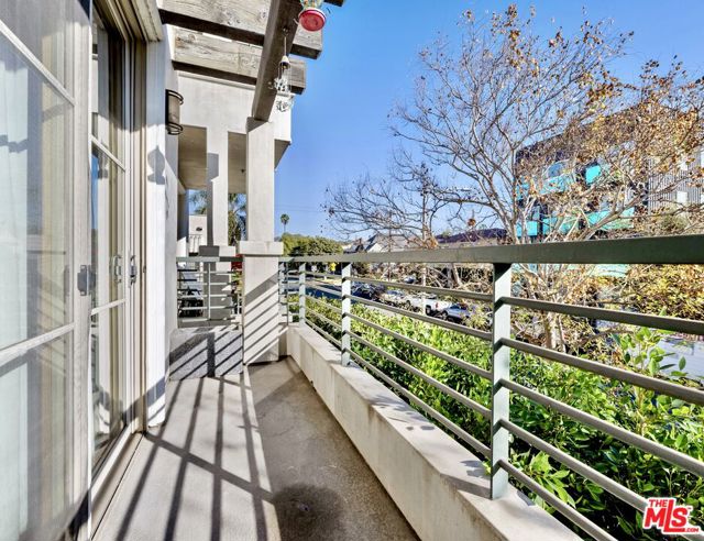 Image 14 of 26 For 357 Hayworth Avenue 201