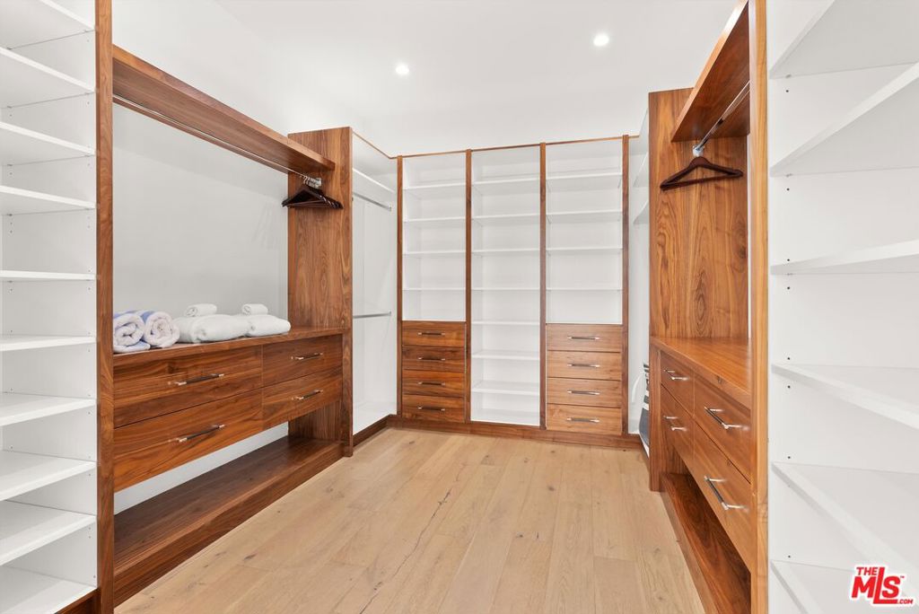 MLS #26862377 image #30