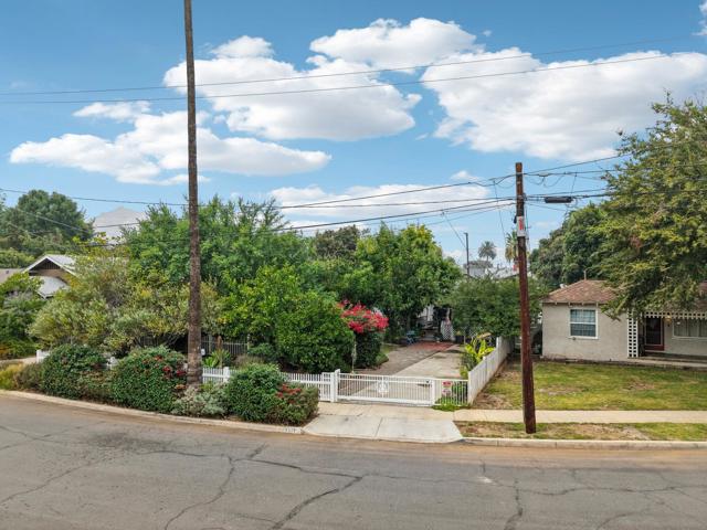 4151 Homewood Court, Riverside CA: https://media.crmls.org/mediaz/c373227f-59f8-4bb4-b51f-5afeeb7997a0.jpg