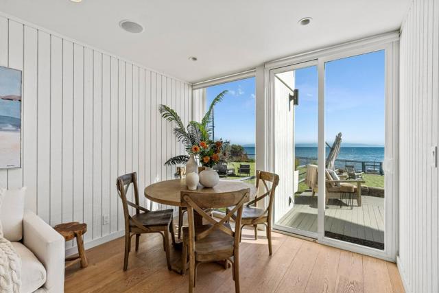 9 Rockview Drive, Santa Cruz CA: https://media.crmls.org/mediaz/c3732706-188c-41cd-9bc4-7f0249645497.jpg