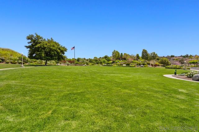 5029 Medalist Ct, Oceanside CA: https://media.crmls.org/mediaz/c373c388-c31e-46fd-8e29-564585e9593a.jpg