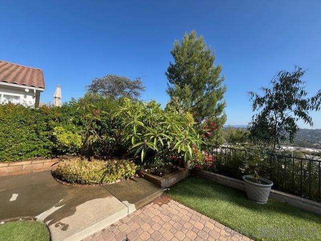 2334 Columbine Dr, Alpine CA: https://media.crmls.org/mediaz/c3749b84-577a-43e0-ba10-07061b12c9b8.jpg
