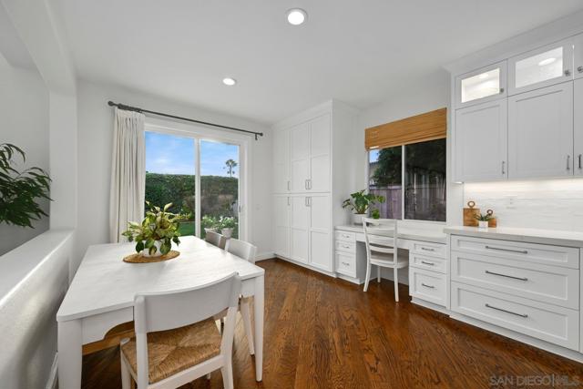 6585 Bluebonnet Dr, Carlsbad CA: https://media.crmls.org/mediaz/c3750ef1-41bd-4041-a91b-61ac5c6374b2.jpg