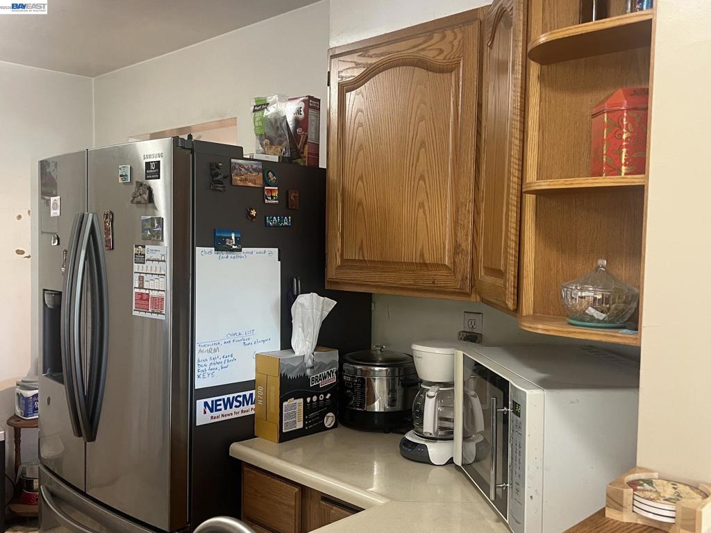 https://media.crmls.org/mediaz/c3755ee3-2f52-456c-b2be-ac980b919251.jpg?preset=X-Large