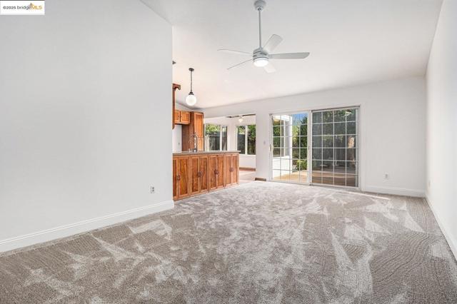 1916 Gamay DR, Oakley CA: https://media.crmls.org/mediaz/c37606a6-ca2d-48af-b582-ea77100f1be9.jpg