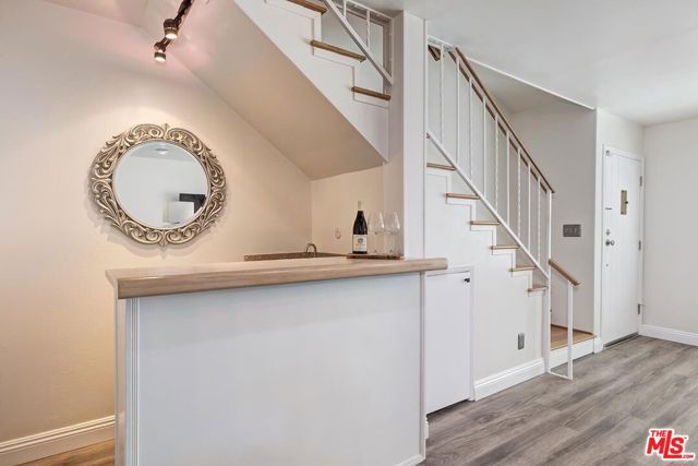 14332 Dickens Street, 10 photo 6