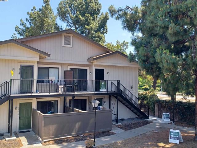 112 Aurora Plz, Union City CA: https://media.crmls.org/mediaz/c3766afd-e99a-447d-bf34-6e9e2971f108.jpg