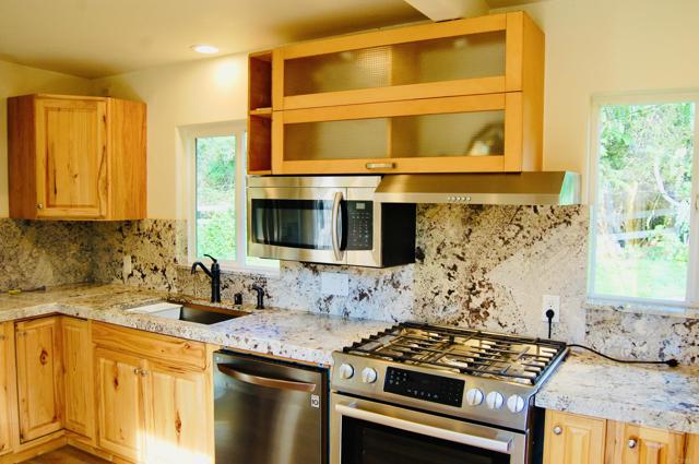 Detail Gallery Image 2 of 24 For 736 Mar Vista Dr, Vista,  CA 92081 - 1 Beds | 1 Baths