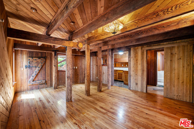 440 Mariposa Drive, Ventura CA: https://media.crmls.org/mediaz/c3770457-557d-440c-be8b-79c80e97cde8.jpg