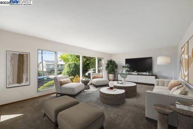 4120 Rhoda Ave, Oakland CA: https://media.crmls.org/mediaz/c3772cdc-48ec-43b7-a5fc-d77baa51f256.jpg