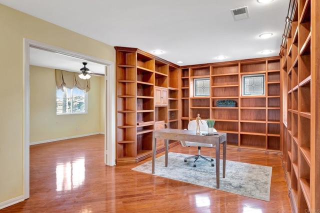 Detail Gallery Image 25 of 47 For 987 Palencia Ct, Chula Vista,  CA 91910 - 4 Beds | 3 Baths