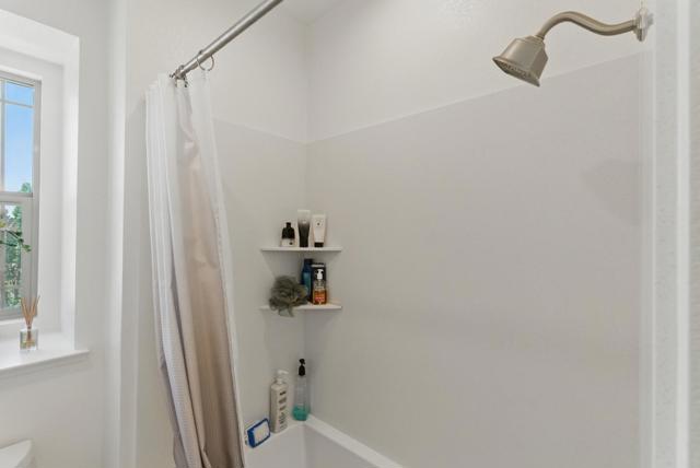 1122 S Morning Glory Drive, Mountain House CA: https://media.crmls.org/mediaz/c377a509-6dad-4120-ae76-01585187cdbd.jpg