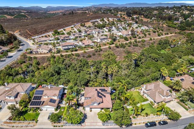 1467 Belmont Park Road, Oceanside CA: https://media.crmls.org/mediaz/c377a8b1-0e3c-439f-82c0-7dfa48133545.jpg