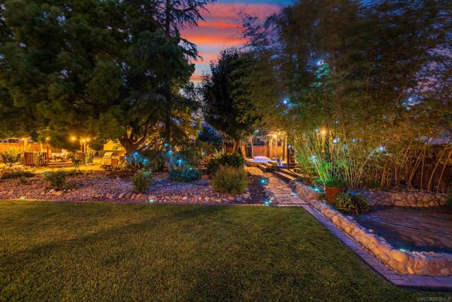 23540 Oriente Way, Ramona CA: https://media.crmls.org/mediaz/c377bd73-cacd-49b8-a7a8-841cf20fb18b.jpg