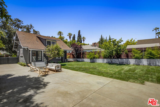 1022 N Marengo Avenue, Pasadena CA: https://media.crmls.org/mediaz/c3783c4c-5f78-4c12-be7f-8fe4a0237af5.jpg