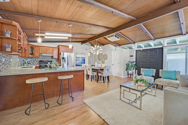 Image 9 of 52 For 2038 Boca Raton St