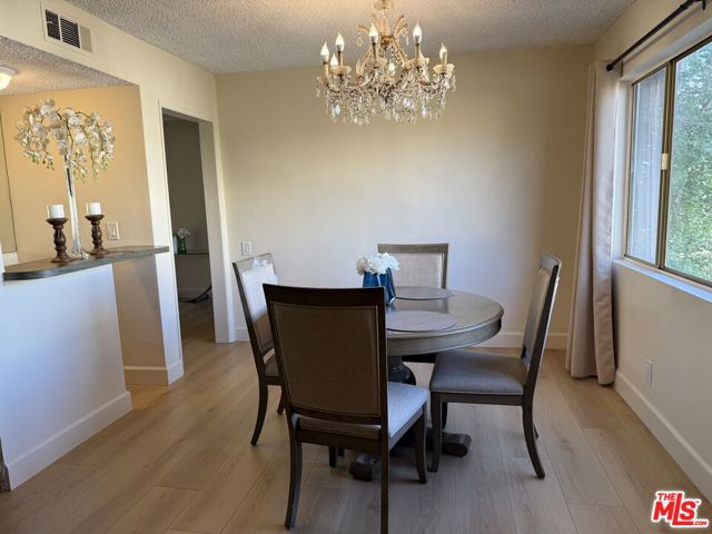 910 S Holt Avenue, Los Angeles CA: https://media.crmls.org/mediaz/c378b05d-e72e-4b45-9f41-1ea8cf69ec8d.jpg