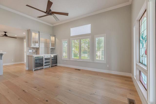 700 Duffin Drive, Hollister CA: https://media.crmls.org/mediaz/c379530d-a13e-41d4-a69d-26b4694ca8ee.jpg
