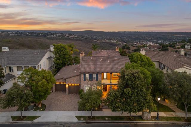 3219 Corte Paloma, Carlsbad CA: https://media.crmls.org/mediaz/c3797ddf-fab7-4b0e-a4b8-c9a842d5db10.jpg