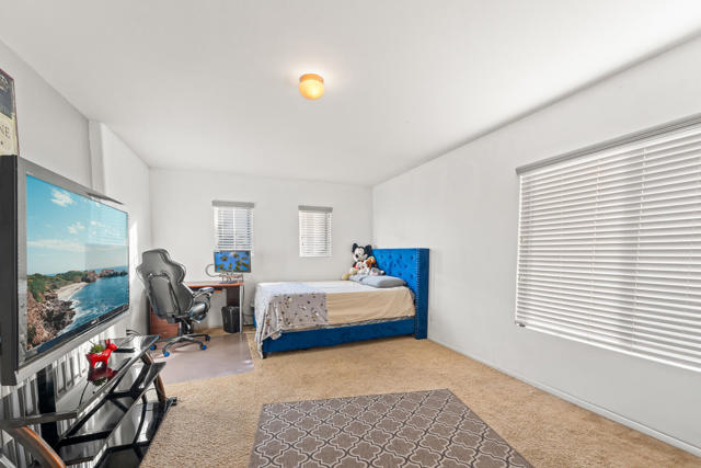 Image 28 of 50 For 25444 Delphinium Ave Avenue