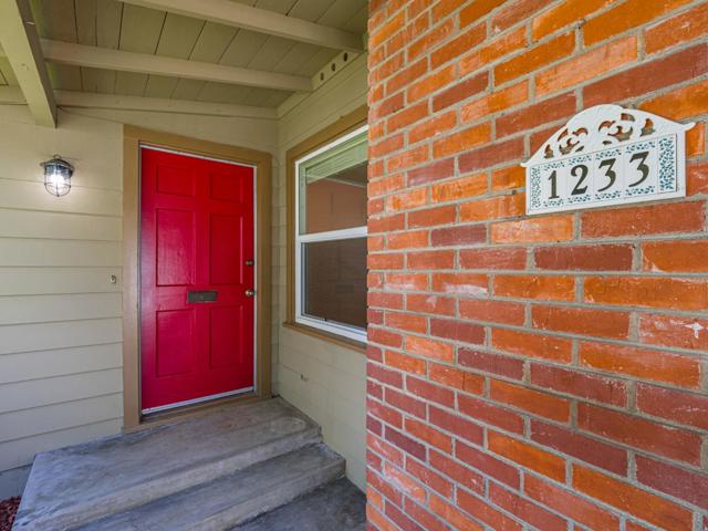 1233 Monroe Street, Salinas CA: https://media.crmls.org/mediaz/c379abc5-8432-41c4-9525-fcf6c58e21c5.jpg