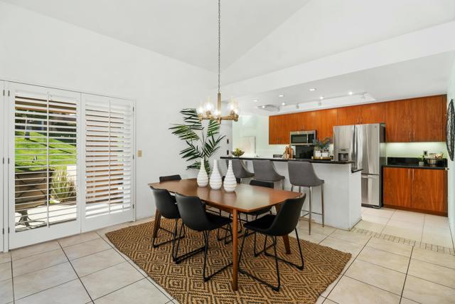 73481 Poinciana Place, Palm Desert CA: https://media.crmls.org/mediaz/c379abdd-3ced-42c7-ac29-0a7ecde72e59.jpg