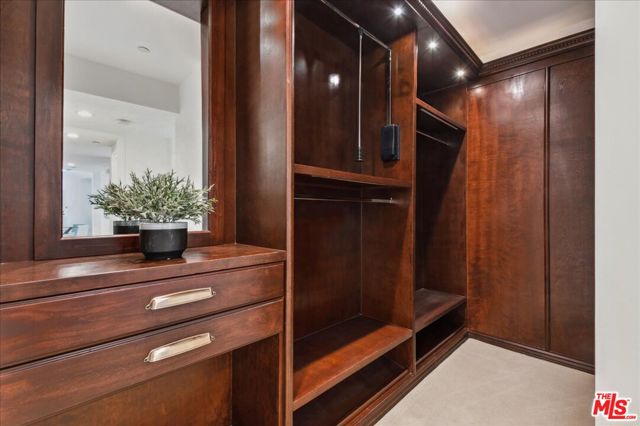 261 S Reeves Drive, Beverly Hills CA: https://media.crmls.org/mediaz/c37a03c9-ad3d-42d2-bffe-287cfc207a46.jpg