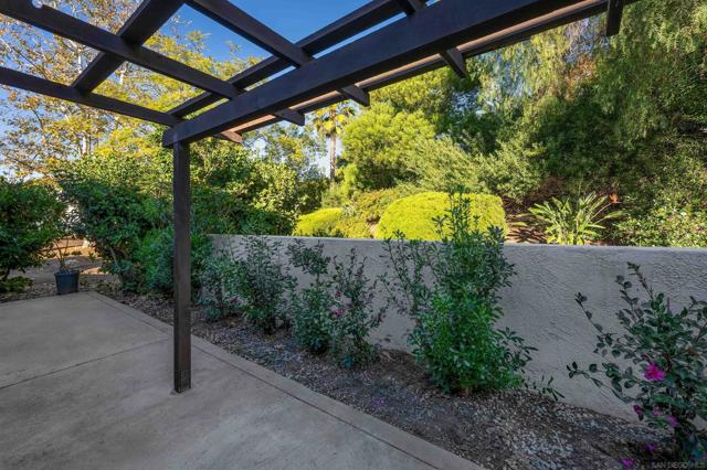 12780 Avenida La Valencia, San Diego CA: https://media.crmls.org/mediaz/c37a780f-d134-4d62-a236-7dcb98f40156.jpg