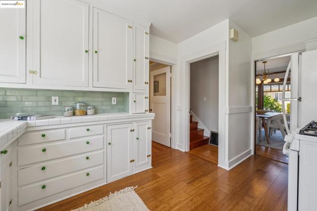 749 Mckinley Ave, Oakland CA: https://media.crmls.org/mediaz/c37a7e07-3e95-4c71-8eae-f8396f7681ab.jpg