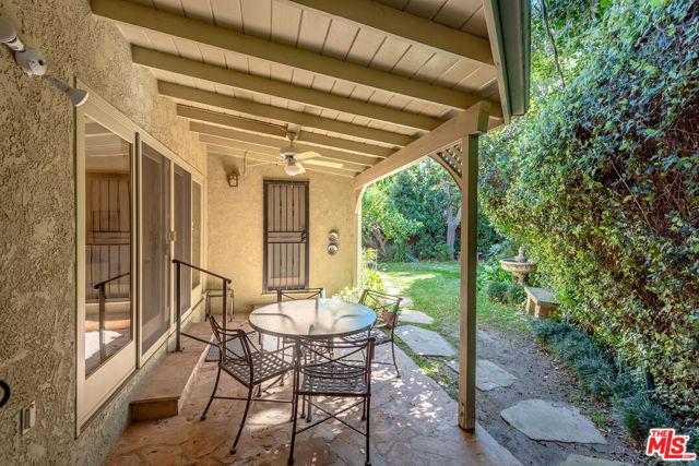 14200 Chandler Boulevard photo 3