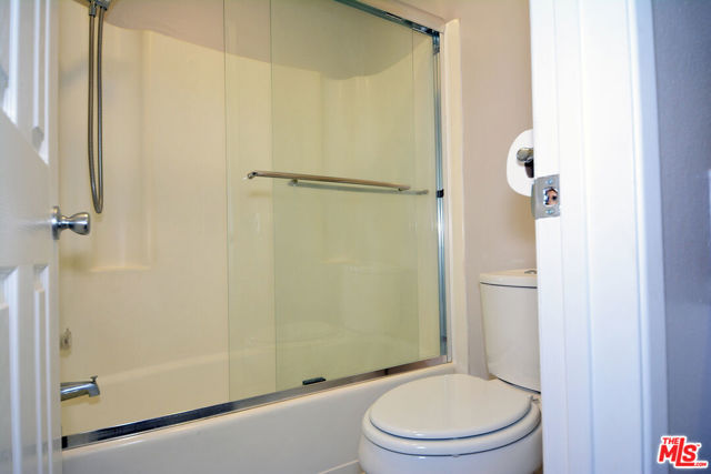 750 N Kings Road, West Hollywood CA: https://media.crmls.org/mediaz/c37add79-3154-418a-bda9-05e6b9ca954d.jpg