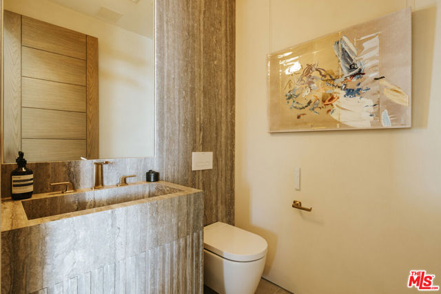 13674 Bayliss Road, Los Angeles CA: https://media.crmls.org/mediaz/c37b3f5e-bbf1-4d9a-b12a-2da75d8320f3.jpg