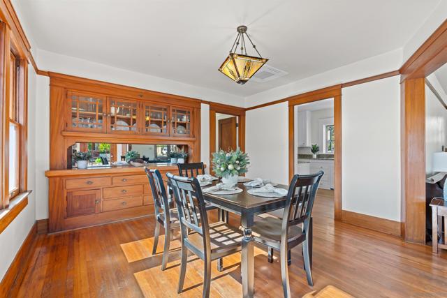 4194 Stephens, San Diego CA: https://media.crmls.org/mediaz/c37b7008-5ac0-4348-9c5d-f08c11bb0efb.jpg