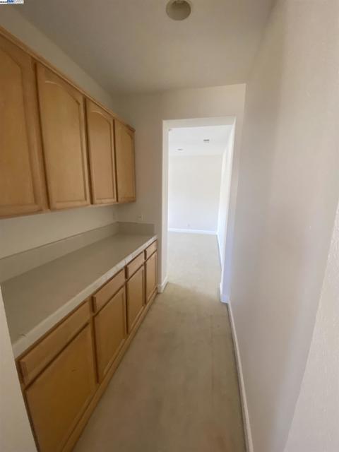 2732 Breaker Ln, Hayward CA: https://media.crmls.org/mediaz/c37b72aa-8ab4-43bf-a3bb-182618ceafa4.jpg
