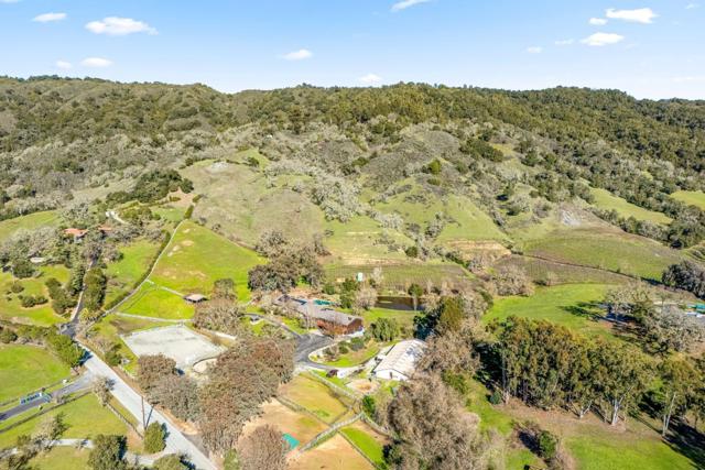 6915 Redwood Retreat Road, Gilroy CA: https://media.crmls.org/mediaz/c37bb689-16ff-498d-b4ec-e527db80d733.jpg