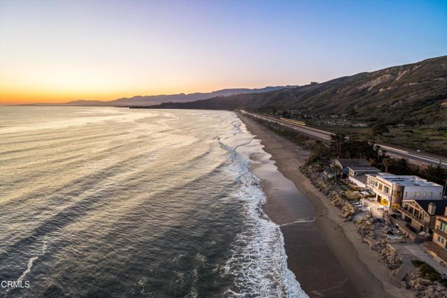 6768 Breakers Way, Ventura CA: https://media.crmls.org/mediaz/c37e077d-ad74-45b5-b938-79991d635b37.jpg
