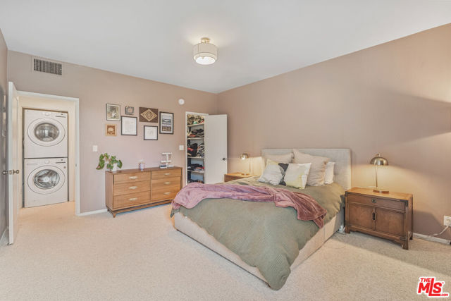 12115 San Vicente Boulevard, Los Angeles CA: https://media.crmls.org/mediaz/c37f166a-8ebb-487a-be68-2bbacb891f56.jpg