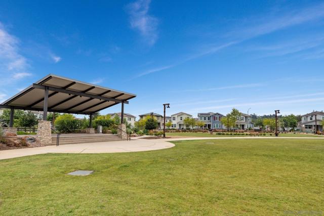 27661 Heritage Ln, Valley Center CA: https://media.crmls.org/mediaz/c37f8187-5e63-4656-af72-8297cfc40873.jpg