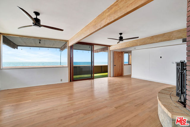 26636 Latigo Shore Drive, Malibu CA: https://media.crmls.org/mediaz/c37faf05-901a-4228-bb27-ee42dc4ea601.jpg