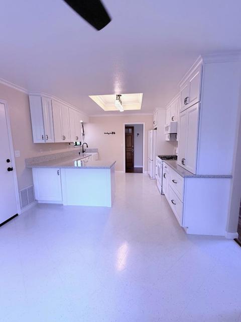 820 Neil Drive, Hollister CA: https://media.crmls.org/mediaz/c37fc15c-b95a-4e74-a209-a0bfe1439595.jpg