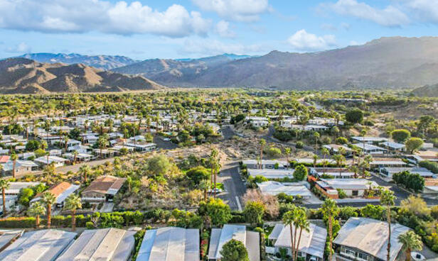 49305 Highway 74, Palm Desert CA: https://media.crmls.org/mediaz/c37fc7d4-01b4-46a9-a391-eae0a4f4fcfe.jpg
