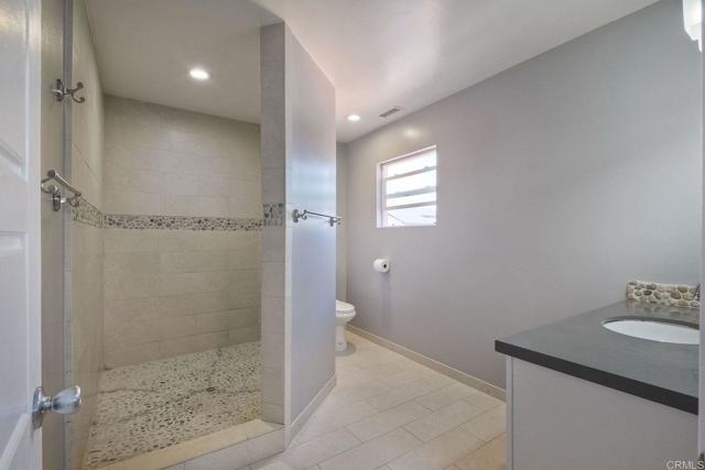 Detail Gallery Image 17 of 20 For 2241 California St, Oceanside,  CA 92054 - 4 Beds | 4/1 Baths