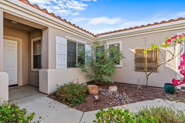 80735 Camino Santa Elise, Indio CA: https://media.crmls.org/mediaz/c381f9ce-4add-44c7-845b-fdc701eac585.jpg