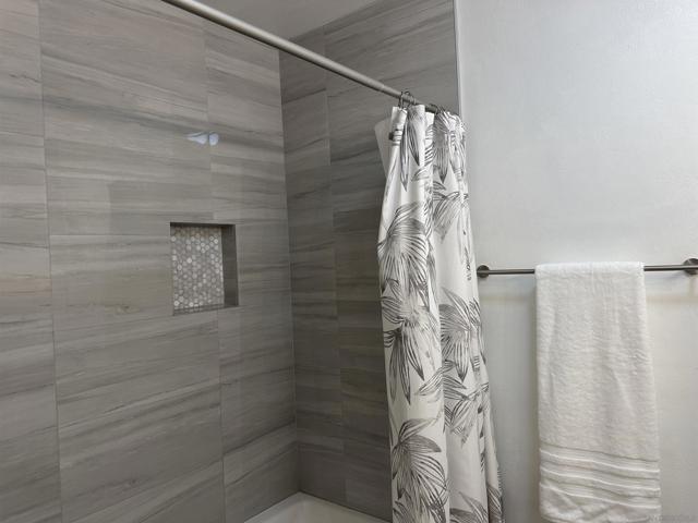 4116 Loma Riviera Ln, San Diego CA: https://media.crmls.org/mediaz/c3827f8e-8e07-4bfd-8a03-f688e763444a.jpg