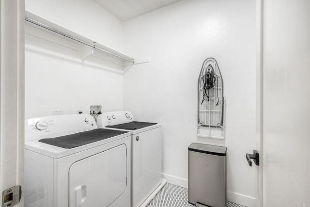 Detail Gallery Image 24 of 37 For 3844 Stoneridge Rd, Carlsbad,  CA 92010 - 4 Beds | 3 Baths